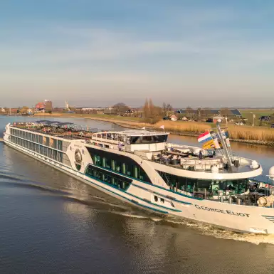Panorama of the George Eliot cruise ship sailing